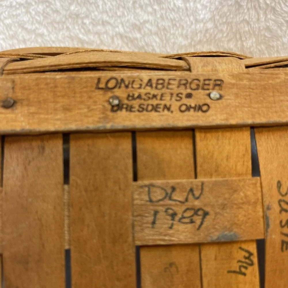 Longaberger Vintage 1989 Signed Splint Berry‎ Basket w/Bale Handle